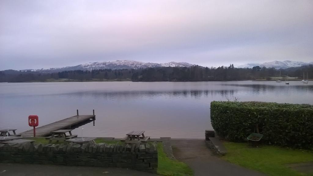 YHA_Lakes's tweet photo. The lovely view from YHA Ambleside this morning http://t.co/njms9Og8Yy