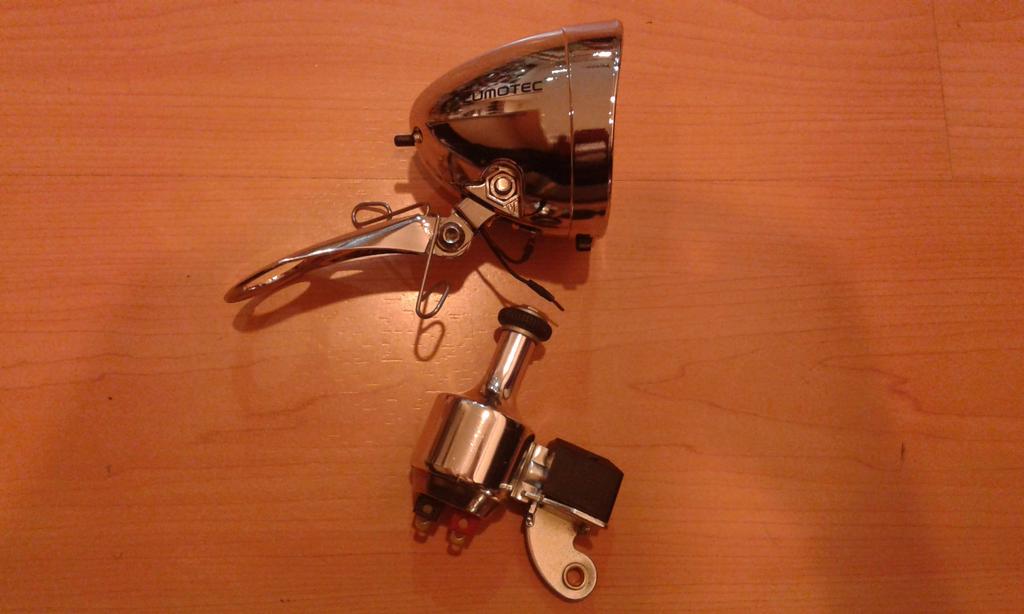 GazelleIndo's tweet photo. Lumotec classic germany halogen bulb. #gazelle http://t.co/CIenOPNuVT