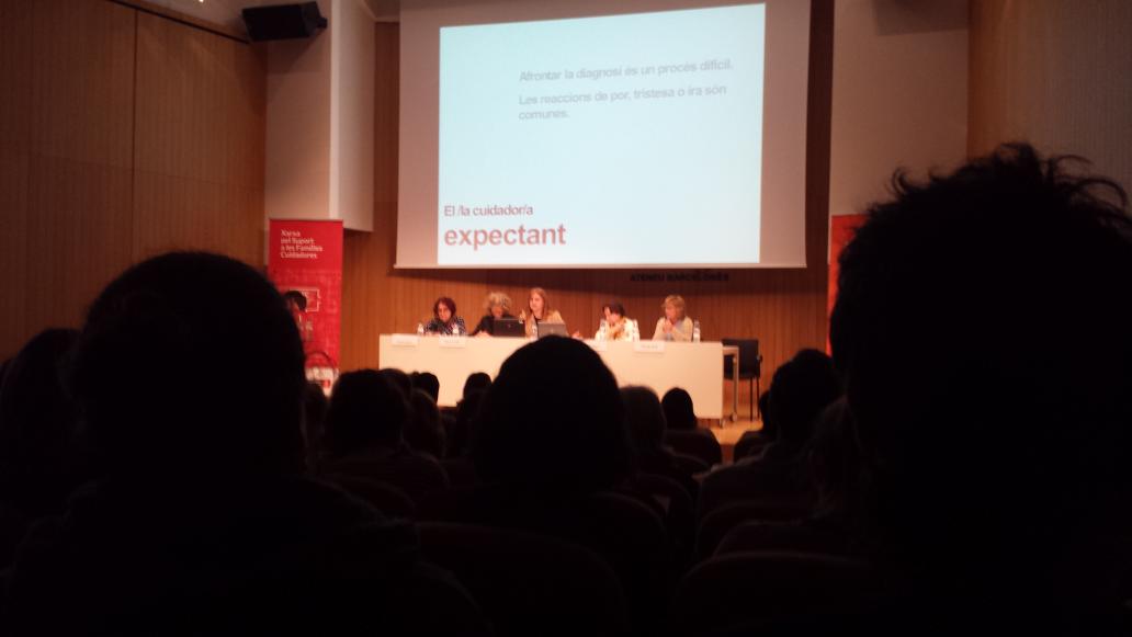 #jornadaXSFC: El 45% de dones cuidadores amb rec. econòmics baixos consumeixen psicofàrmacs. +ESCOLTA I - PASTILLES