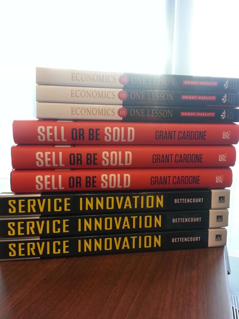 Customer_Arena's tweet image. Let the brainwashing of the team leads commence ! :) @GrantCardone