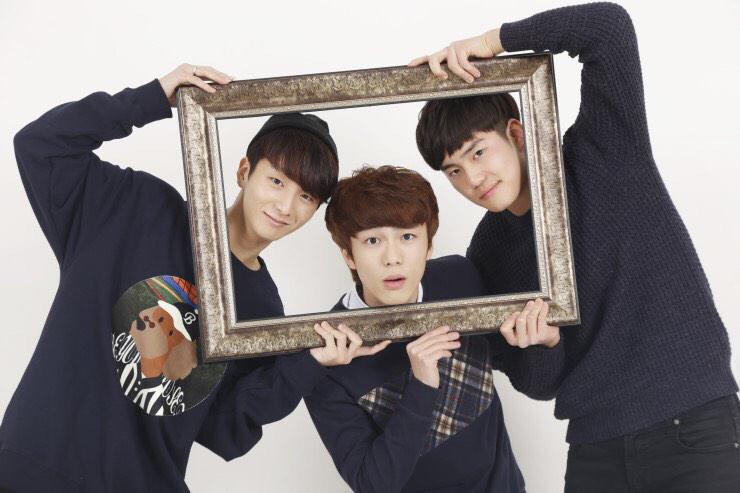 jungsungha's tweet photo. 사랑하는 6년지기 베프들과♡ with my bfs!! #이미지사진 #친구 http://t.co/IRxkrxXZUB
