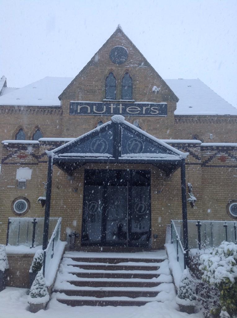 nutsfood's tweet image. Lunch service gonna be interesting #GettingDeep #ShovelsOut #Snow #Rochdale