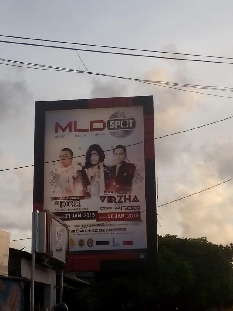 BALI!!!  "Rock with Love"  bareng Bang @DiDevirzha nih ~ Jumat 30 Januari di Akasaka! Letsgoo DEV \m/  <a href="/alfa_records/">alfarecords</a>