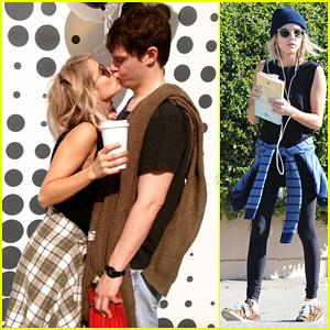  Roberts Wishes Fiance Evan Peters Happy Birthday with Adorable Photo!  