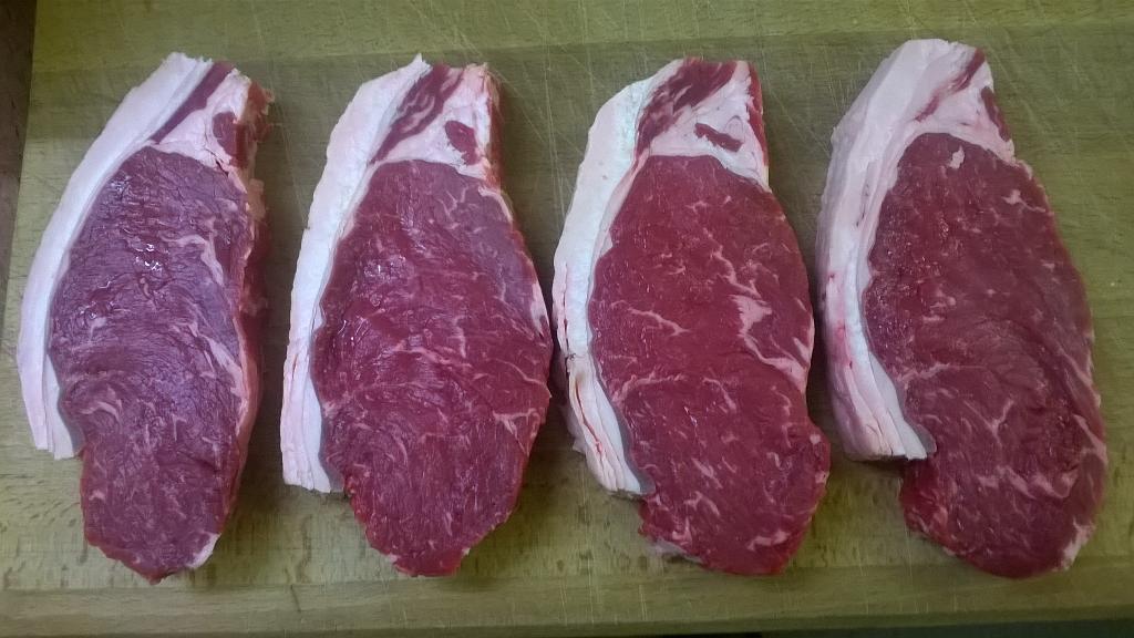 AstonsOfcoven's tweet photo. #eblex#enjoysouthstaffordshire .Gold award for our sirloin steak in England's best sirloin steak 2015.Great to 2015 http://t.co/Qk4ck6MOPz
