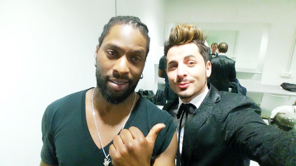 Fred_Angelo's tweet photo. Belle soirée lyonnaise avec @GageSoulR et les copains de #Swanband hier ! :) http://t.co/LGYn6BzukR