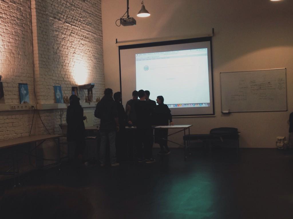 DesignDeptDssd's tweet photo. CASTING ✖️ #casting #düsseldorf #design #fashion #academy #shownumber6 #school #designdepartment #art #boys #girls http://t.co/jvOqCUuvoa