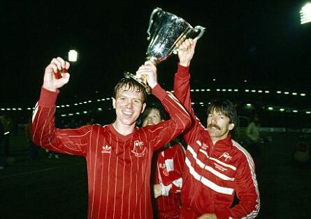 Happy 56th birthday to legend Alex McLeish. 