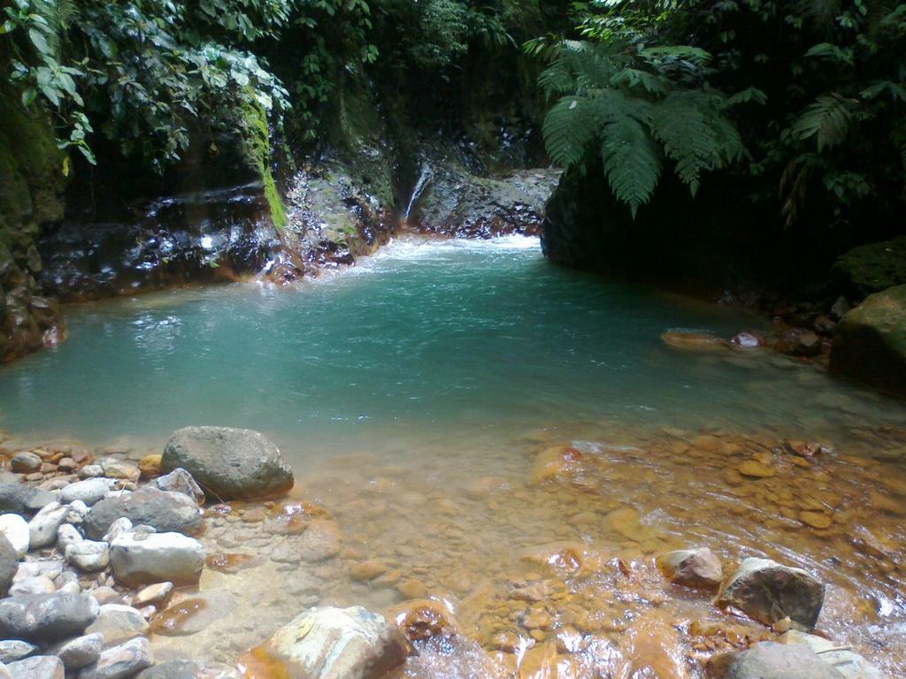 EgyMuhamad's tweet photo. itu didaerah mana min..? "@PendakiJakarta: Opaa... keren ga,,?? Curug buat camcer besok.. @Pendaki_Tua_Coy http://t.co/Qh28wXqs0S"