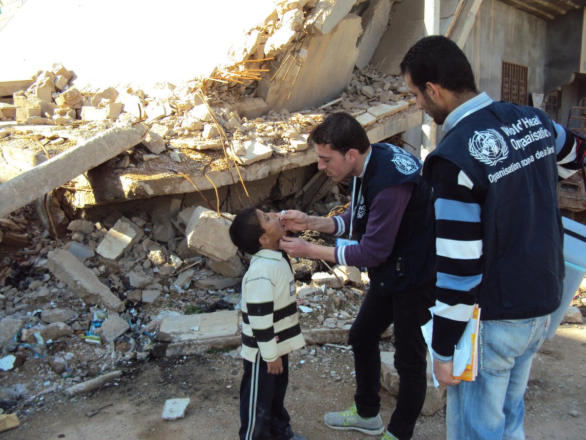 WHO's tweet photo. Today marks one year since the last case of #polio in #Syria http://t.co/B8CuHHKzJc http://t.co/RuN70Bul4i
