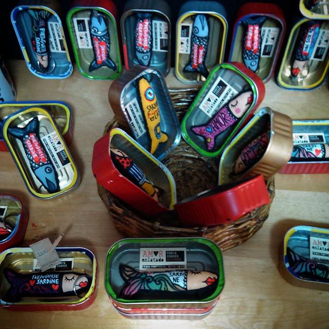 ilovebairroalto's tweet photo. O vosso Amor é... enlatado? :) #lisboaamor #bairroalto #sardinha #lisboa #amor #lisbonshop #lisbon #love #madeinp... http://t.co/RugIkvke3U