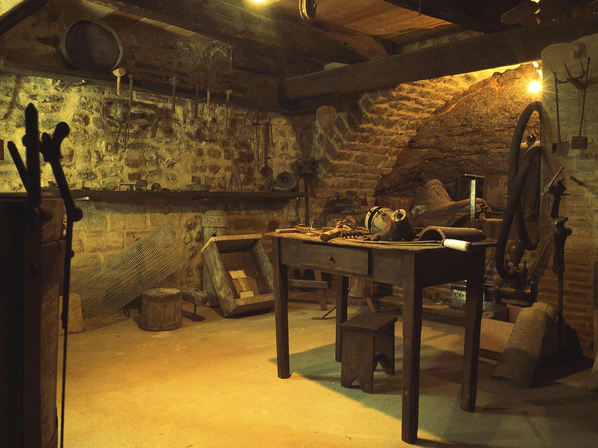 PicenoExpress's tweet photo. Inside this #oldcellar in Force we feel quite rich. #force #piceno http://t.co/jxukoom5EC