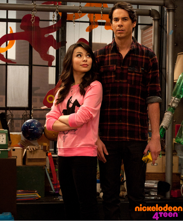 C\est l\anniversaire de Jerry Trainor alias Spencer dans Happy Birthday ! 