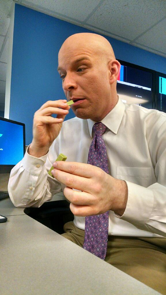 BlaineStewart's tweet photo. This was me before trying it. Turned out to be quite good. #GreenKitKat #Japan http://t.co/WLvUdns5Cr