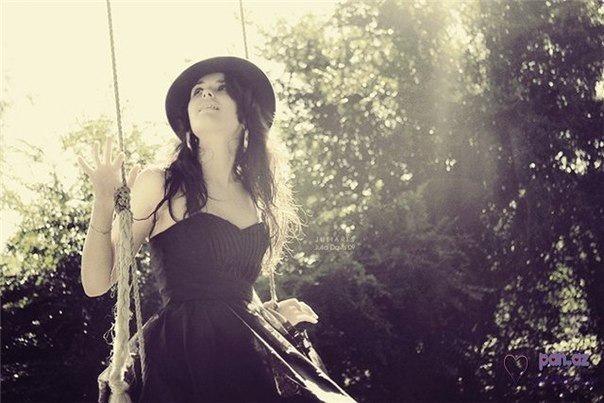 dievietelv's tweet image. Es laikam tā arī nekad nepieaugšu. Es joprojām ticu ka ir brīnumi, mīlestība un labi cilvēki.