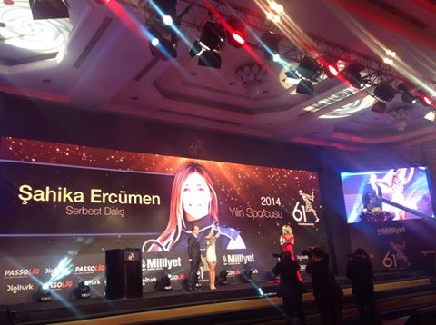 'Yılın Sporcusu' ödülünü alan rekortmen dalgıç, gururumuz <a href="/sahikaercumen/">Şahika Ercümen</a> i BÜSAS olarak içtenlikle kutluyoruz.