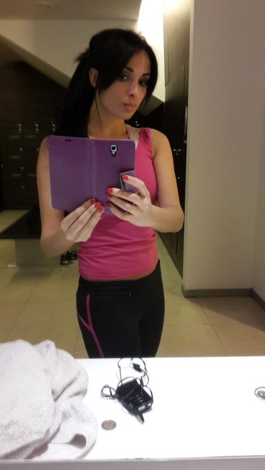 Work out time ☺ http://t.co/8ARShd4ZNa