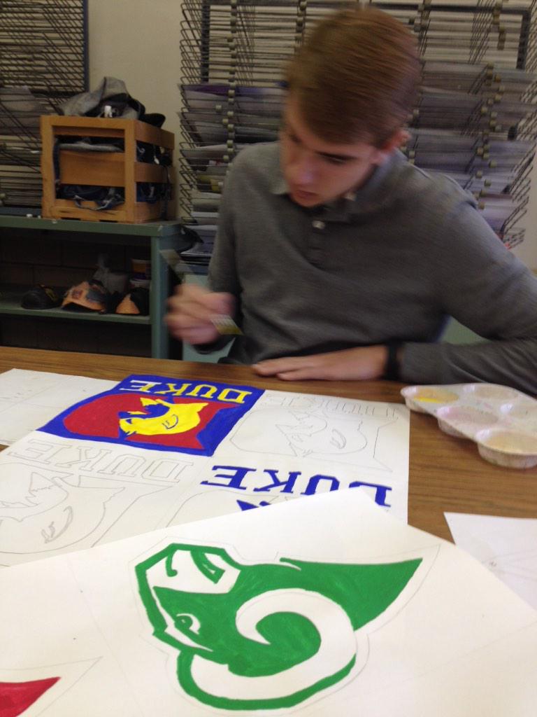 jacks0ntweets's tweet image. Not sure if he's Greg Lahm or Picasso, on Friday night at 7 he'll be choppin' all his shots tho #butimnotarapper