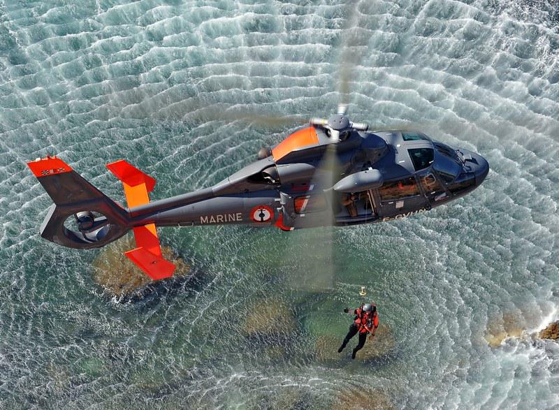 Realistic simulation training to enhance safety and capabilities of helicopter #SAR missions airbushelicopters.com/site/en/press/…