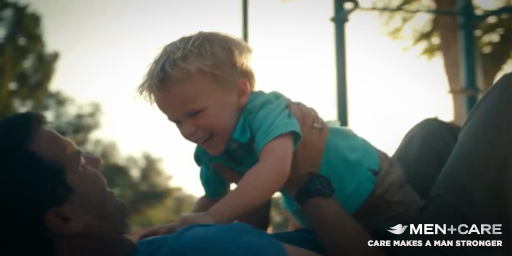 DoveMenCare's tweet photo. 93% of men don't relate to the way media depicts masculinity. #RealStrength

Watch our film: http://t.co/X3culSloIv http://t.co/2H350Z03Sv