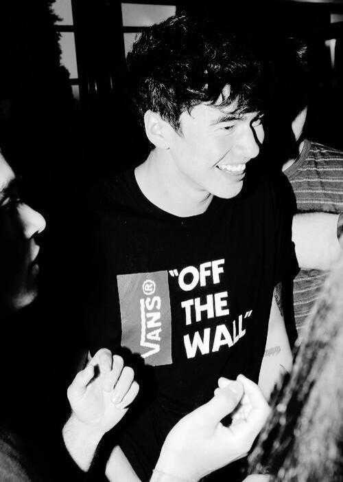 I'm new! Retweet so I can find some new friends?