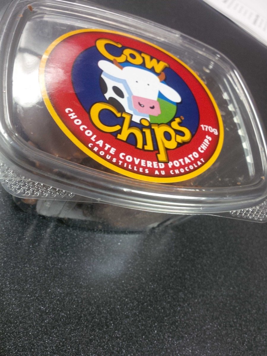 katevangerven's tweet image. Working from #charlottetown means pesky lil snacks are easily accessible . Not good! @COWSICECREAM #nextlevelsnacks