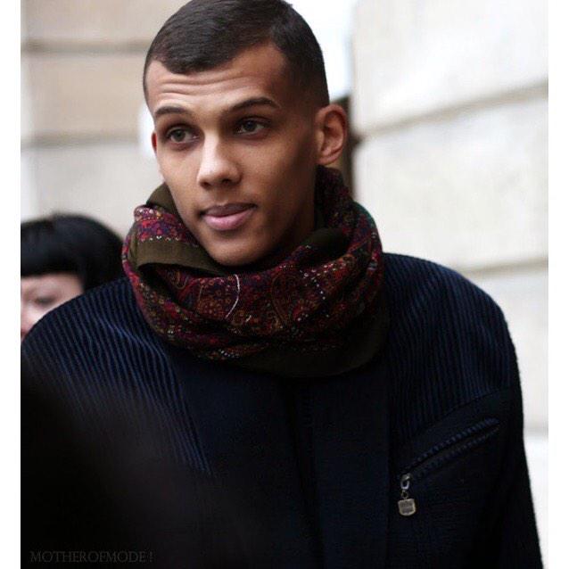 StromaeWorld's tweet photo. Stromae cet après-midi aux défilés Valentino et Van Beirendonck http://t.co/Edmw3vMLpp