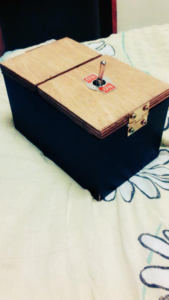 MazaaDany's tweet image. #Uselessbox