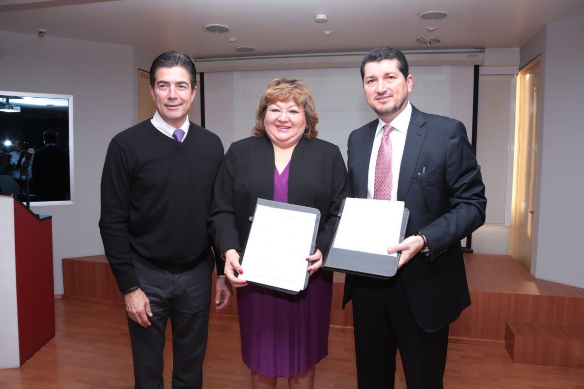 CanditaGilJ's tweet photo. Ser la mejor en su campo ha llevado a la @Amedirh_ a ser un referente nacional de excelencia @CONALEP_Mex http://t.co/1eGt5ZlTUg