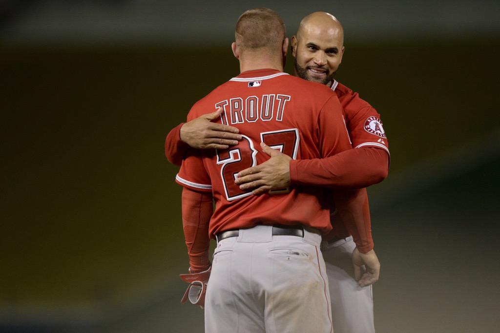 Angels's tweet image. Today is the day to hug it out... &amp;amp; spread the love w/ some tweets to vote #MikeTrout for #FaceOfMLB! #NationalHugDay