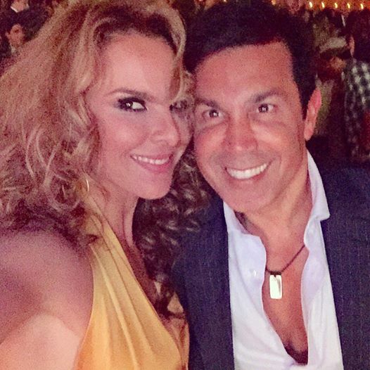 showbtv's tweet photo. Anoche junto a la bella y deslumbrante @katedelcastillo en el #NATPE2015 @MiguelSierralta #MiamiBeach http://t.co/LTJW288u86