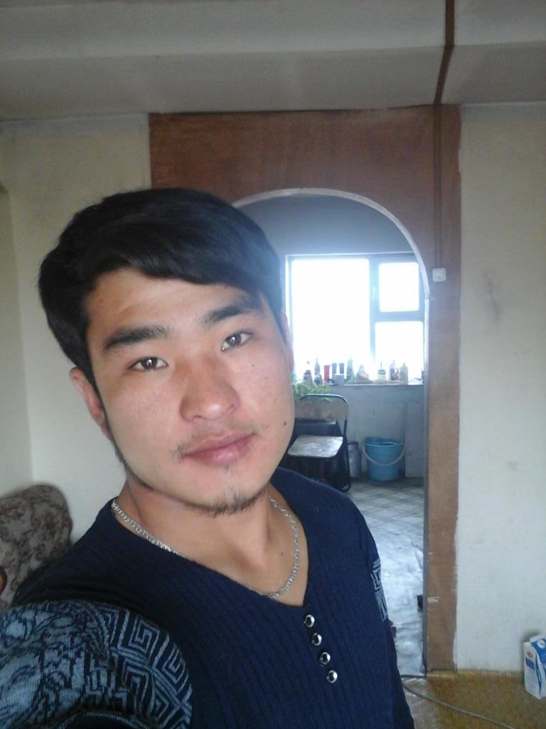 AlimaaNasaa's tweet photo. өвчин эмлэг хоёроос залхах юм даа http://t.co/74UUpUkUII