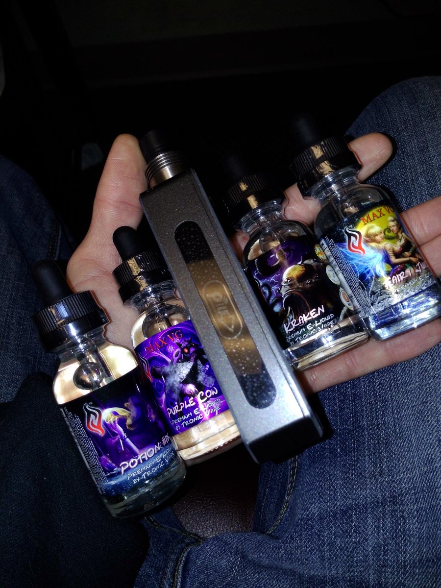 CashVape's tweet photo. New Flavors have been released #maxVG #superclouds #cloudchucking #epicvape http://t.co/28yTB0AuU3
