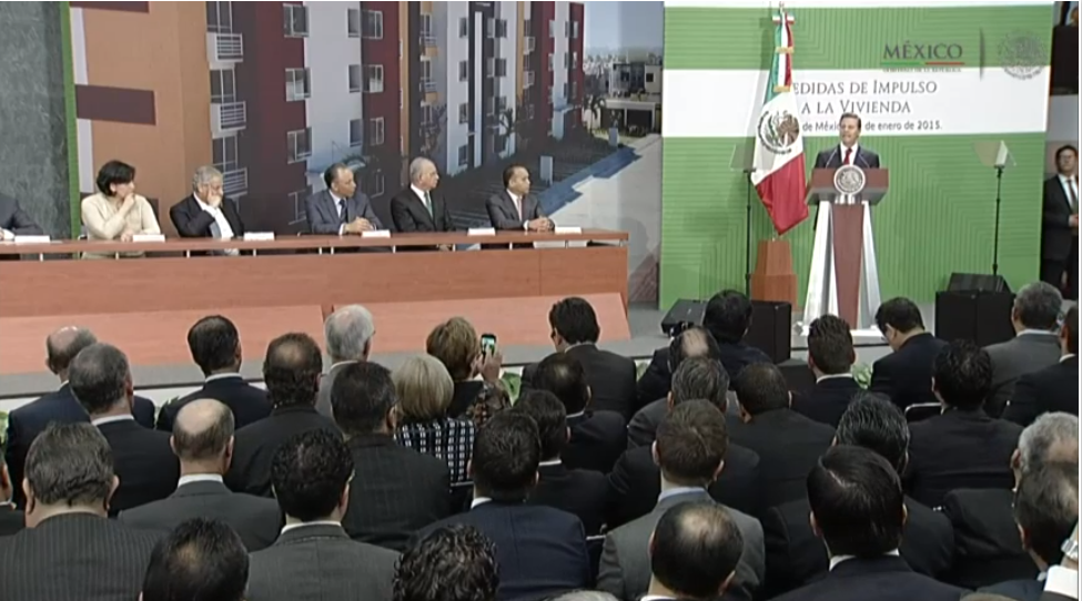 acanovelez's tweet photo. Acompañando al Presidente @EPN en la Presentación de las Medidas de Impulso a la #Vivienda2015 http://t.co/SQUdVb2YOx