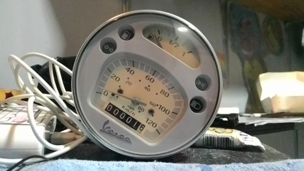 Alvinhartawan's tweet photo. for sale batok atas  Dan speedo meter npx 2012 contact for detail 081212409439 #vespaina http://t.co/uqxfZFb2eM