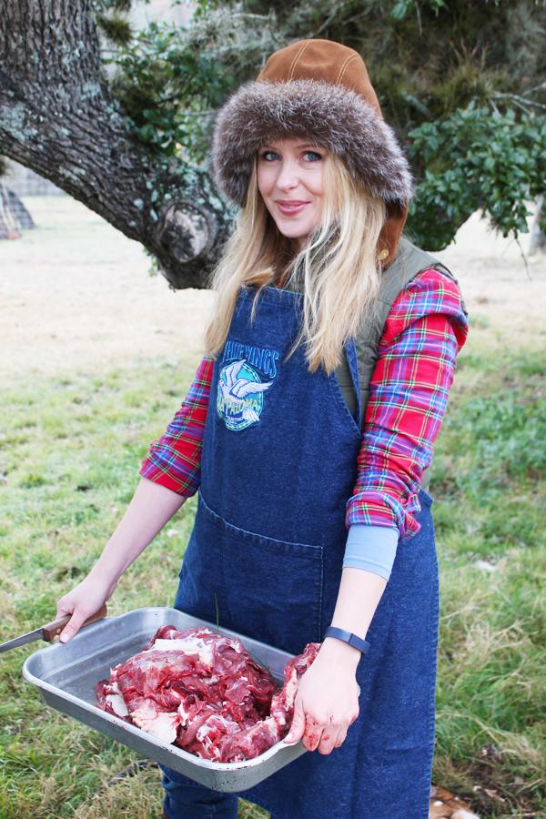 [NEW] 'How to Skin a Deer' bit.ly/1AOwvAB #girlhunter #modernpioneering #CelebrateTheHunt