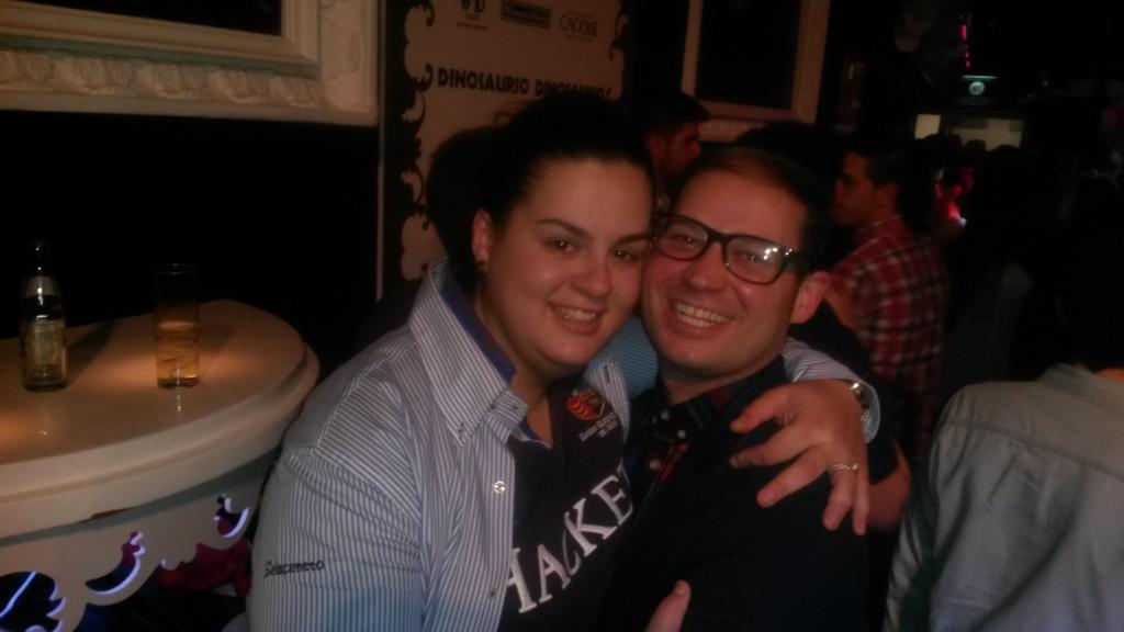 marianosanre83's tweet photo. Como no os voy a querer si sois lo mejor @campanillaga @Cris_Horri . http://t.co/U2ao6U4xiv
