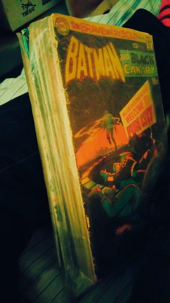 LydiaBailey7's tweet photo. I found my dads old comic books and he has my favorite superhero of all time Wolverine!!! #gityourgeekon #wolverine http://t.co/CYBUDc6XIA