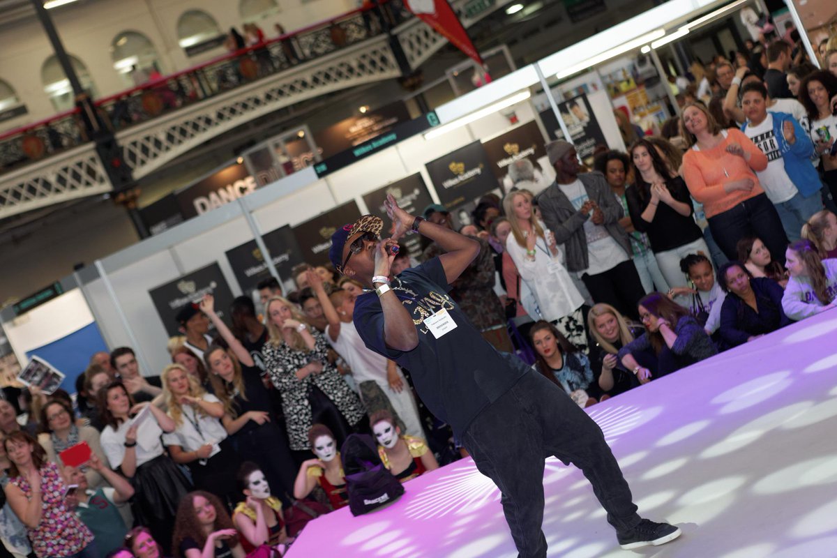 MOVEITSHOW's tweet photo. MOVE IT proudly welcomes back @hakeemonibudo - 7 years #FreestyleStage host http://t.co/lKnOnRpSW8 @Ginge_London http://t.co/imd4o8YSmR