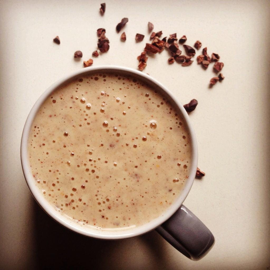 LucyCPinto's tweet photo. Try this: Banana, peanut butter, almond milk & cocoa nibs all heated up to make this lush cuppa! #postworkoutfix http://t.co/HyVb7gcVax