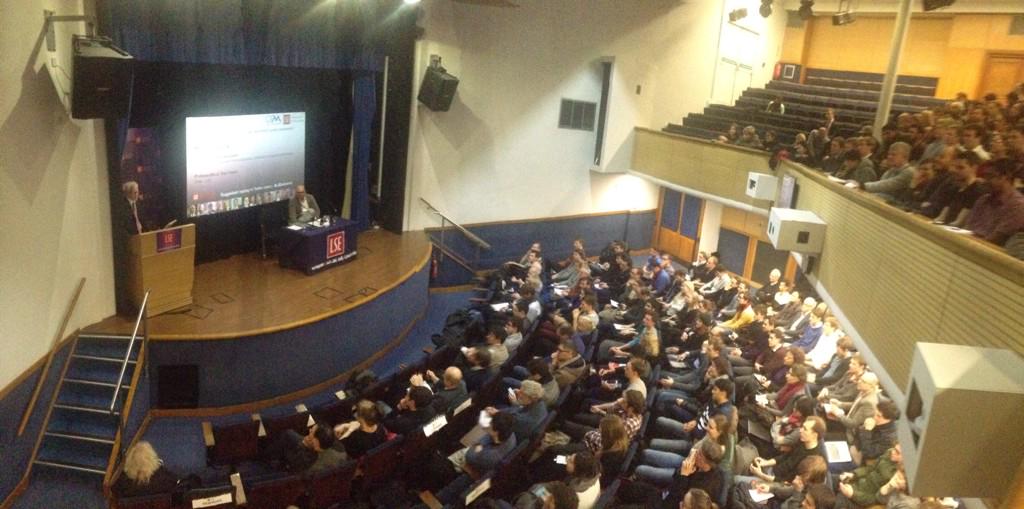 Pretty surreal seeing .@B_Eichengreen (speaking at @StudyLSE) since I cite him in most of my papers.#LSEmirrors #Econ http://t.co/dnXTBYLSmH