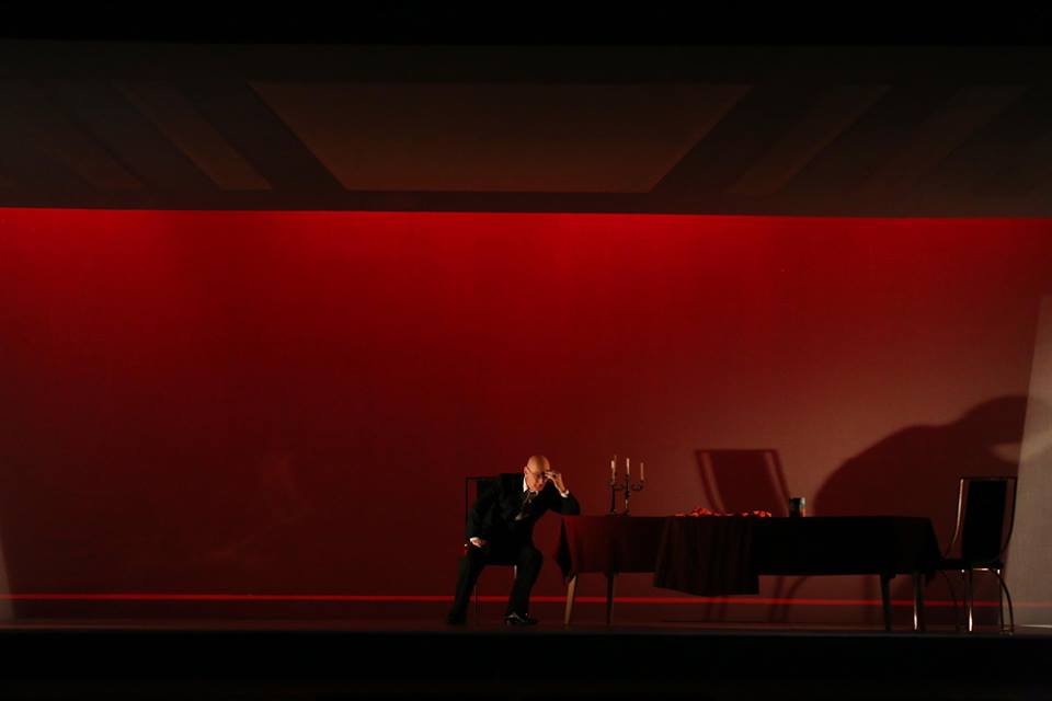SIPARIO_PORTALE's tweet photo. "L'Onorevole" di #LeonardoSciascia, regia di Stefano Randisi e Enzo Vetrano
#SiparioRecensioni
http://t.co/zsA4lhUsce http://t.co/YNmjNh7G0v