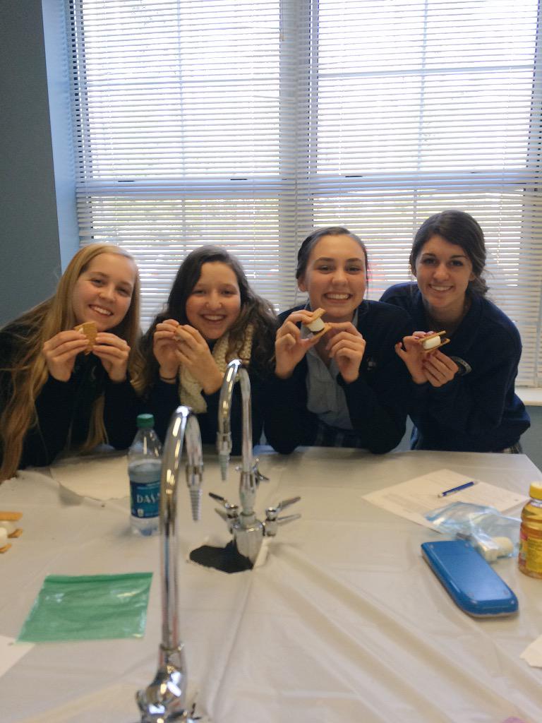 casscbennett's tweet photo. Chemistry was such a success #dawnrox http://t.co/ZHocDwSLvW