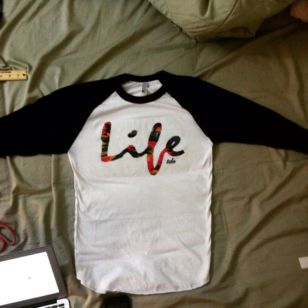 TDCandDesign's tweet photo. I got new designs to show yall👌👌  #tdc #tenthdimension #tiedye #life #dresslocal http://t.co/WLDla88QHH