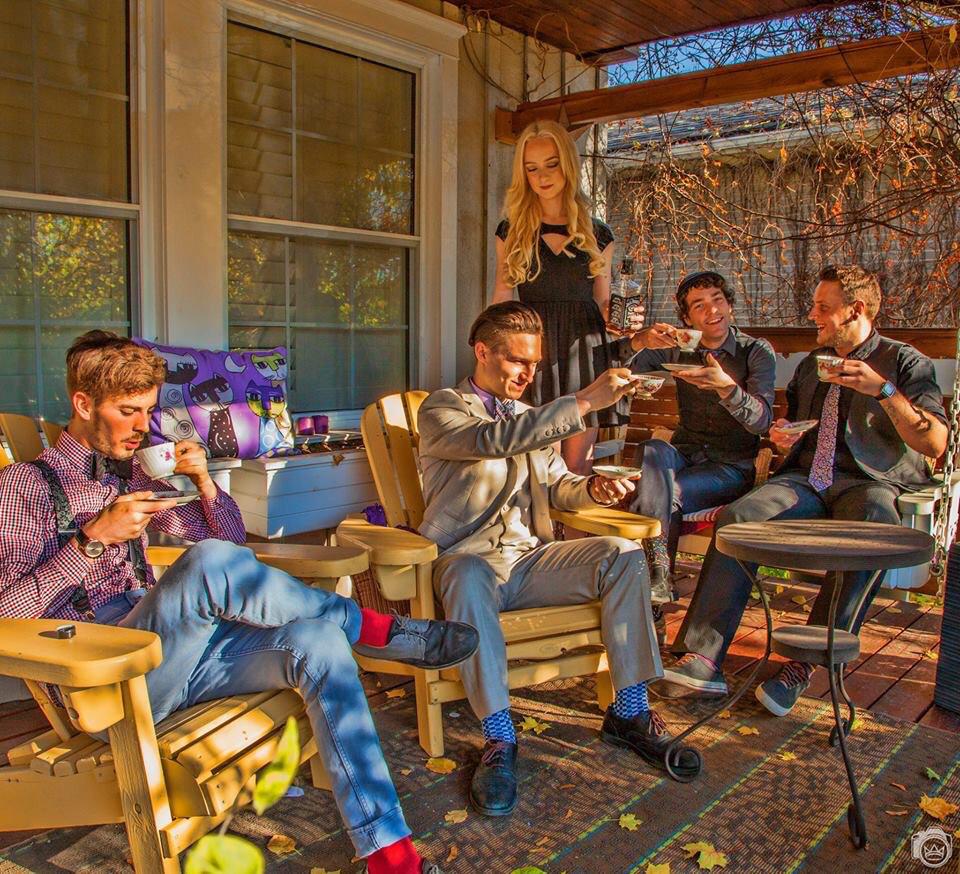 labcatsmusic's tweet photo. Did anyone see our latest Facebook post featuring the lovely @KelseyNicoloff ? Come see us this Saturday at Bourbon! http://t.co/IzzyLQ5cpK