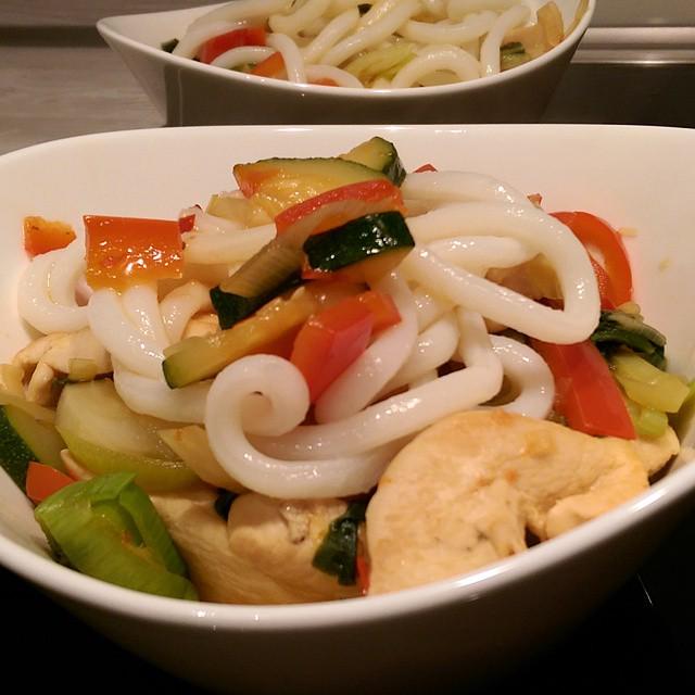 Herr_Benjamin_'s tweet photo. #udon #foodporn #ichhabegekocht http://t.co/RNa2Y4RpgT http://t.co/6hS3mD8rjF