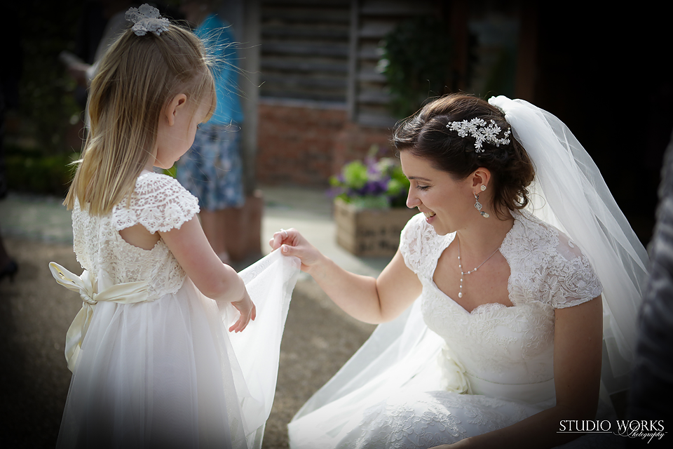 MikeWraxall's tweet photo. Beautiful natural wedding photography - @sandholeoakbarn We just love capturing natural wedding photography x http://t.co/xi93dtCe6j