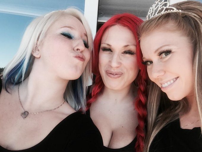 At the @CamGirlMansion with @Lilymadisonxox &amp; @RachelSingerMFC :D http://t.co/mHxEoWeZfF<a class="tags" target="_blank" title="On Twitter" href="/?out=eyJ0eXAiOiJKV1QiLCJhbGciOiJIUzUxMiJ9.eyJpYXQiOjE3MjIxMDEyMzIsImlzcyI6InR3cG9ybnN0YXJzLmNvbSIsIm5iZiI6MTcyMjEwMTIzMiwiZXhwIjoxNzUzNjM3MjMyLCJyZWRpcmVjdF91cmwiOiJodHRwczovL3R3aXR0ZXIuY29tL0NhbUdpcmxNYW5zaW9uIn0.Olckcf_fzJViYJJ-C4Hrx_nZREgO5sc6LzvG6fKApGrlzAOnQXwAwGXQldCoVSnfFCeiGJtNReN4htU35VzKYg">@CamGirlMansion</a><a class="tags" href="/tag/lilymadisonxox">@lilymadisonxox</a><a href="/tag/manyvids"class="tags"><span>#manyvids</span></a>