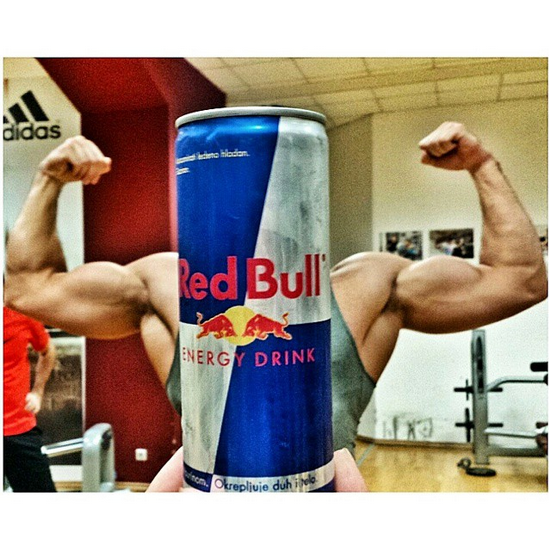 redbull's tweet image. Is the beach...that way💪...or that way?💪 📷@anjajekic