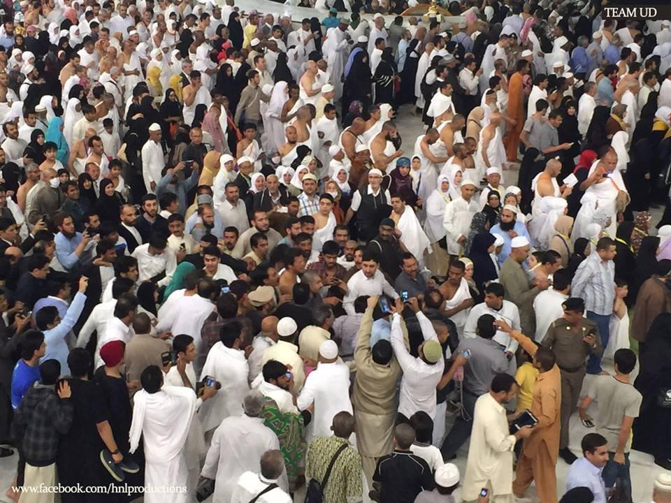 Conqueror1947's tweet image. A born leader #ImranKhan @iSupportPTI @PTI_tsunami #UmrahMubarikIKandReham #IKLeadsByExample #AllahKaBandaIK